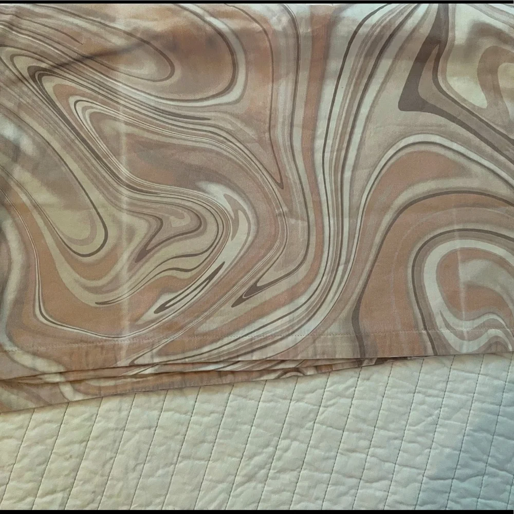 Crate & Barrel Marble Twin Duvet Cover and matching Marble Standard Sham